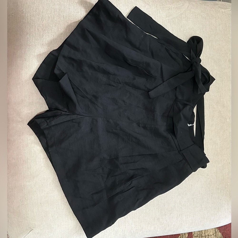 Lush Women's Black Shorts Size Medium Elastic Waist Polyester